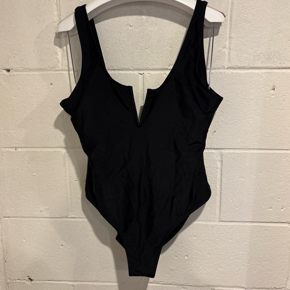 Women’s black one piece swimsuit size L